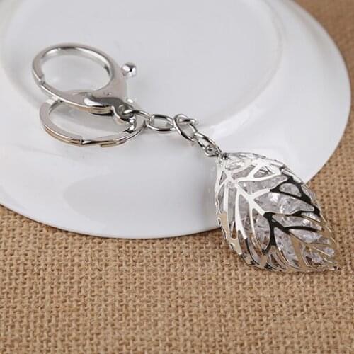 Fashion Crystal Rhinestone Leaves Keyrings Key Chains Holder Purse Bag For Car christmas Gift Keychains Jewelry AZL683