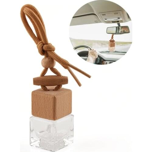 2021 New Empty Refillable Car Air Freshner Bottle Hanging Fragrance Diffuser Perfume Glass Bottle Car Pendant Ornament