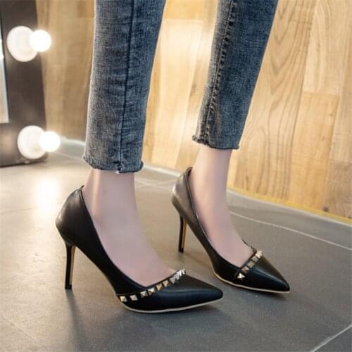 NEW 8CM PUMPS 2019 New girl high-heeled fashion rivets shallow mouth high heel stiletto pointed professional shoes