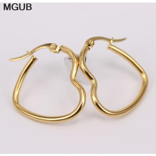 MGUB 25MM -55mm Heart-shaped wire plated earrings Fine hand polishing Stainless steel Lightweight Men and women preferred HX4