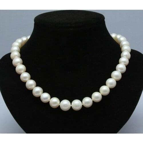 Fashion beautiful 10-11mm white fresh water round pearls necklace 18" AAA++ shipping free