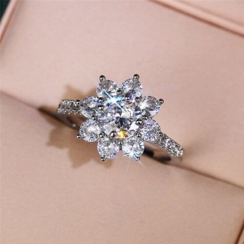 Huitan Luxury Flower Shaped Women Rings Full Paved Shiny Cubic Zirconia Fashion Ring for Wedding Engagement Ladys 2021 Jewelry