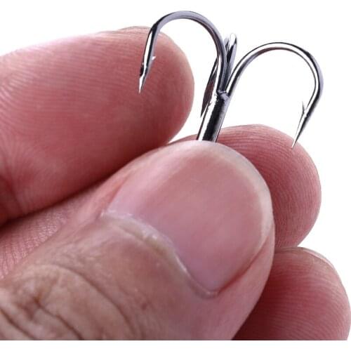 20pcs 4# 6# 8# 10# Black/Red Fishing Hook High Carbon Steel Treble Hooks Fishing Tackle Round Bend Treble For Bass