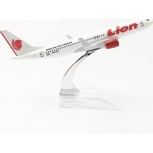 Free shipping Lion Aeroplane model Boeing 737 airplane 16CM Metal alloy diecast 1:400 airplane model toy for children Collection