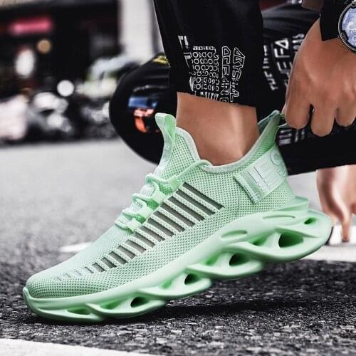 Running Man Leisure Sports Shoes For Male Snickers Mens Sneakers 2021 Thick Bottom Sneakers Sport Middle-Aged Tennis Snaekers