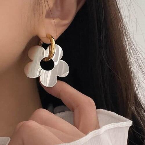 Statement Fashion Metallic Flower Earrings For Women Personality Temperament New Jewelry pendientes Wholesale