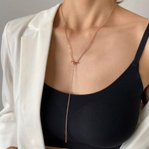 Otoky street fashion versatile accessories jewelry knot pendant womens Necklace Hanging Cold Wind Sexy Bowknot Necklace