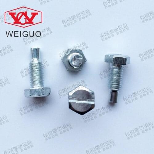 Sewing Mchine Parts Computer flat sewing machine synchronous double crank double needle car middle screw SM-9061853-SP