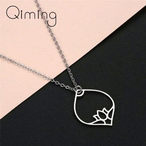 Hollow Beautiful Lotus Flower Pendant Necklace For Women Retro Silver Elegant Necklaces European Statement Jewelry