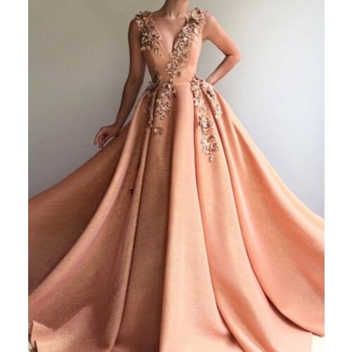 Elegant Muslim Evening Dresses A-line V-neck Appliques Crystals Dubai Saudi Arabic Long Formal Evening Gown