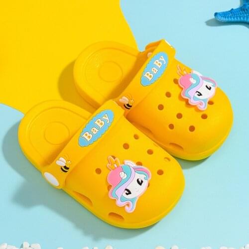 Kids Clogs for Girls Childrens Croc Shoes Anti Skid and Anti-collision of Baby Slippers At Home Children Slippers