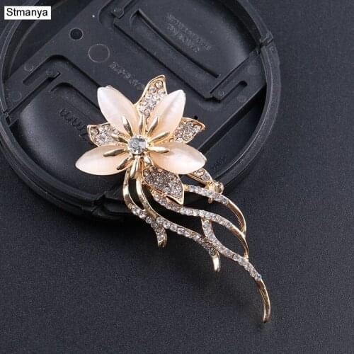 High-grade cats eye crystal brooch Korean exquisite wedding bride clothing ornaments flower corsage H1117