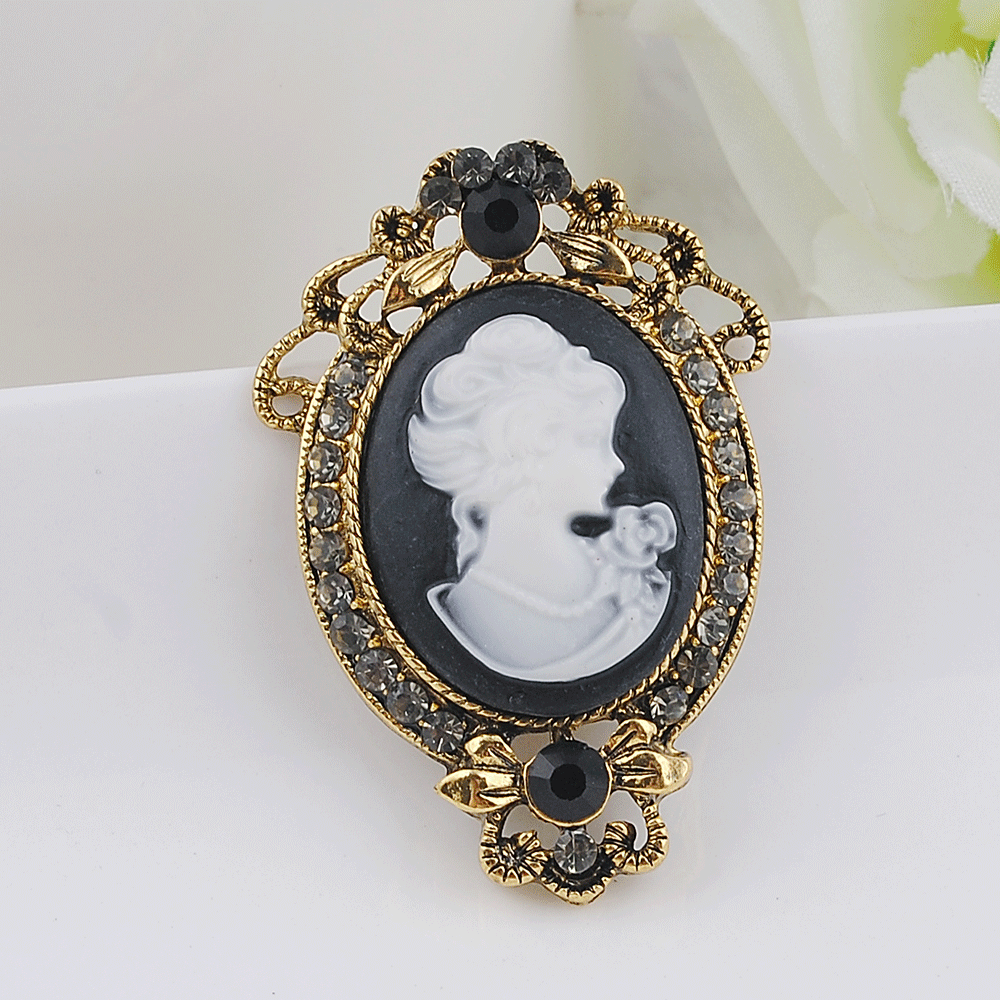 Charm Brooch European and American Vintage Jewelry Female Beauty Queen Head Brooch Gorgeous Fashion Zinc Alloy Jewelry