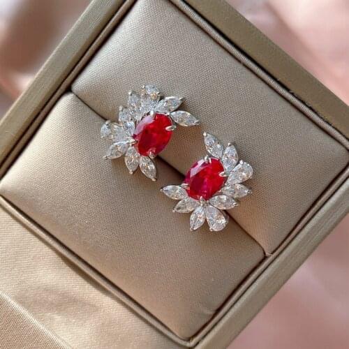 2021 new high quality fashion claw-shaped drop-shaped stone pendant earrings S925 white earrings suitable for couple gifts