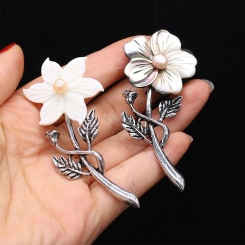 Womens Brooch Natural Shell Flower-Shaped For Jewelry Making DIY Necklace Pendant Clothes Shirts Accessory