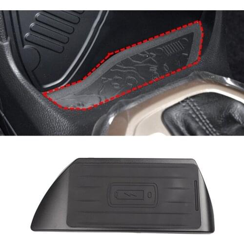 15W QI car wireless charger fast phone charger charging plate charging holder for Jeep Renegade 2015-2018 accessories
