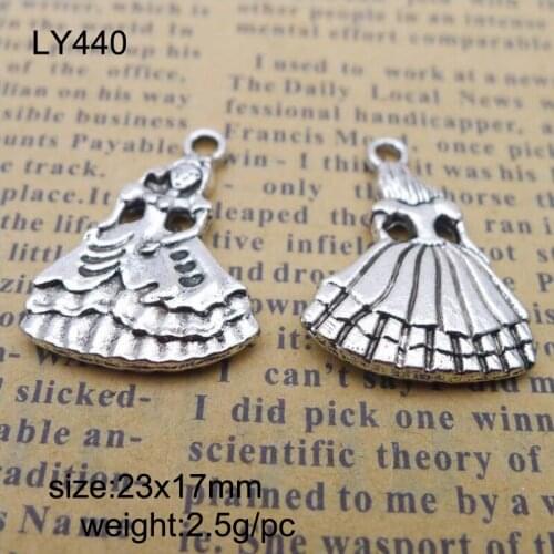 25pcs/lot Alloy Charms Antique Silver Plated Alloy The Girl With Dress Charm Pendant Handmade Hanging Crafts 23x17mm