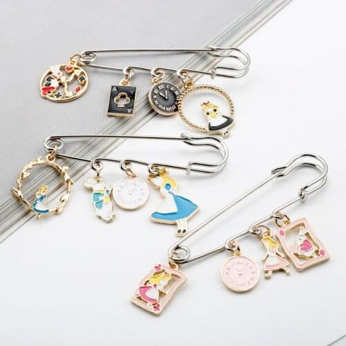 Anime Girl Shape Clip Pins Cute Safety-Pin Cartoon Figure Design Pendant Brooch Enamel Lapel Pin Jewelry Badges Pins
