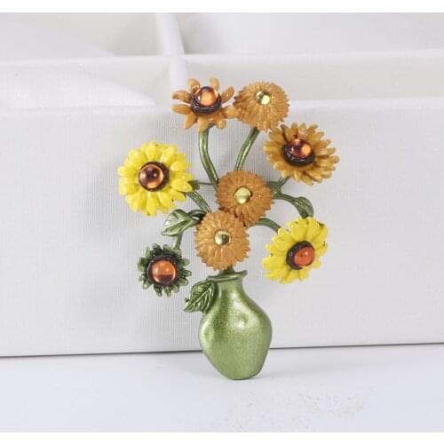 2020 Hot Selling European and American New Flower Series Fashion Chrysanthemum Brooch Daisy Brooch Clothing Accessories S