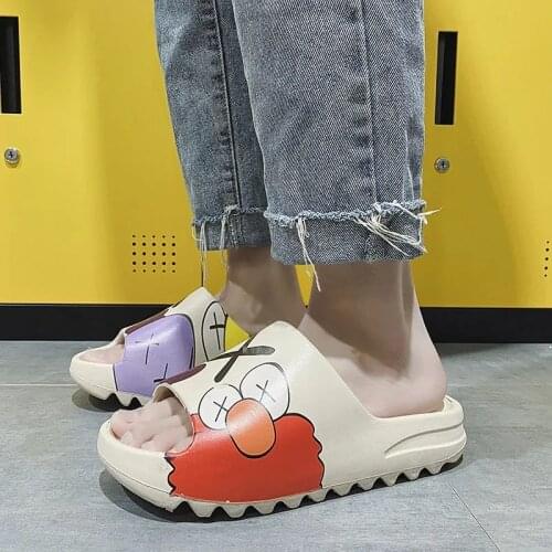 Summer Fashion Brand Slippers Men And Women Graffiti Casual Beach Slippers Cartoon Shoes Non-Slip Wear-Resistant Couple Slippers