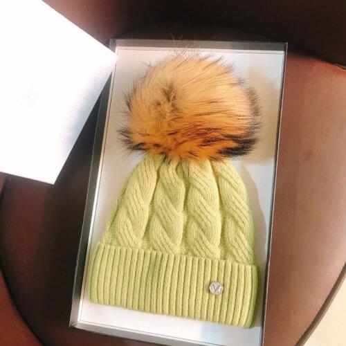 Winter Hat Women Twist knit Beanie Hat Real Raccoon Fur Pompom Hat for Female Warm Thick Stretchy Cashmere Hat