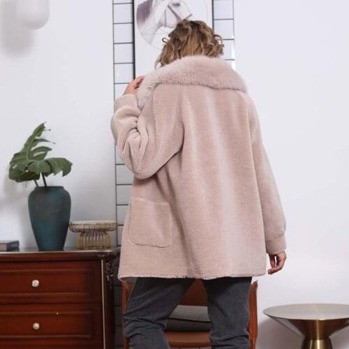 Winter Small Square Collar Cashmere Coat Fashion Street Sheep Shearing Coat Fox Fur Collar Women Overcoat