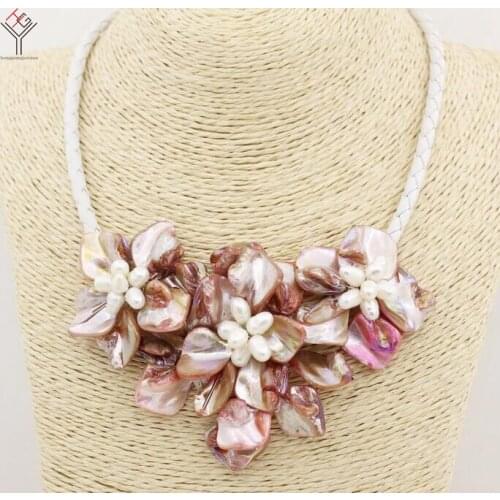 Women Classic Jewelry natural white pearl 3 pink brown purple flowers pendant shell mother of pearl necklace white leather 18"