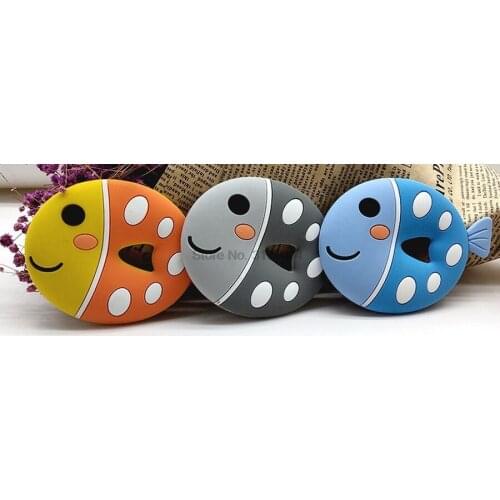 DHL 200pcs Baby Teething Toys Cartoon Fish Shaped Silicone Teether Pendant Necklace Accessories Infant Chew Toys Baby Care