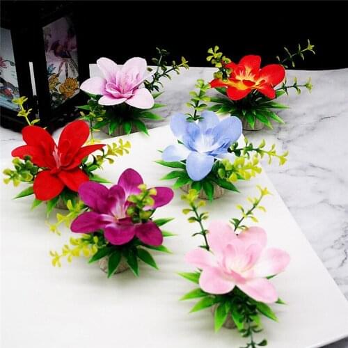 The restaurant of the hotel decorates the cold dishes with creative sushi food simulation grass Sushi Decorative flower