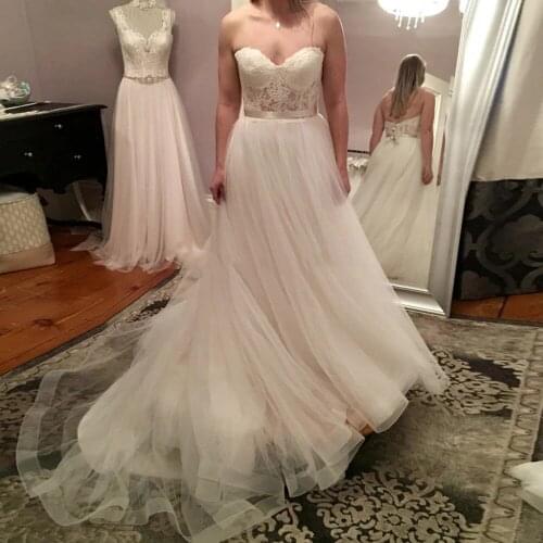 Romantic Sweetheart Lace Top A Line Wedding Dresses With Belt Sleeveless Tulle Sweep Train Bridal Dress Custom Made