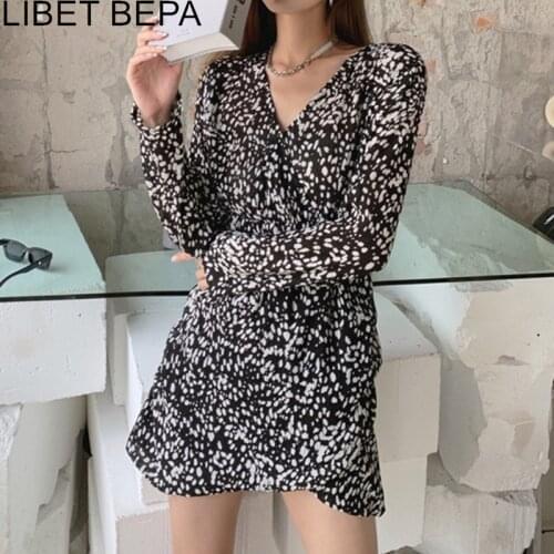 2021 New Womens Summer Autunm Dresses Leopard High Waist V-Neck Irregular Korean Elegant Vintage Wild Lady Mini Dresses DR6325