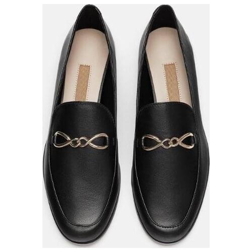 Moraima Snc Fashion Woman Flat Shoes Round Toe Slip on Leather Casual Shoes Metal Chains Decorations Loafers Black Wine Red