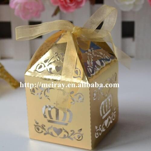 Hot sale new design customized wedding supplies paper beautiful fashionable crown laser cut wedding favor boxes