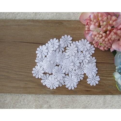 50 Pieces 2.2cm Pure White Daisy Flower Lace Applique Trim Decorated Sewing Craft Lace Neckline Collar