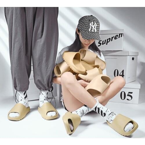 Outdoor Comfortable Soft Slippers Men Women Indoor Bathroom Home Shoes Flat Eva Thick Sole Slides Summer Sandals