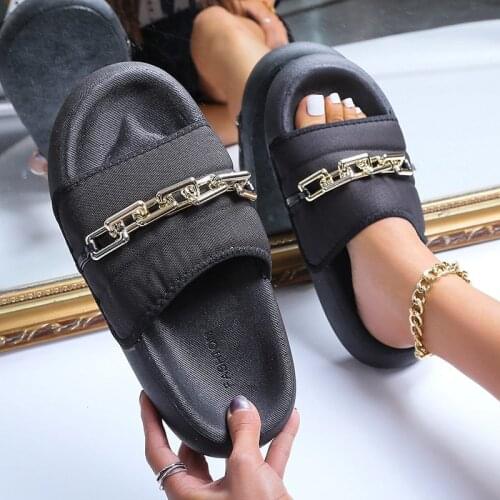 Summer shoes for women slippers 2021 fashion designer outdoor loafers Womens Beach casual flat flip flop platform shoes metal
