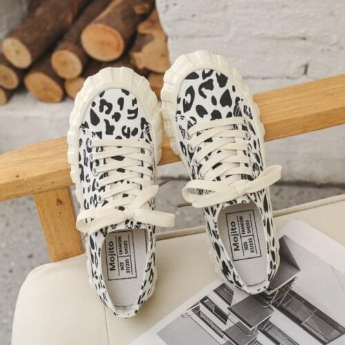 2021 Summer New Net Red Small White Shoes Womens Thick-soled Increased Womens Shoes Fashion Sports Casual Womens Shoes