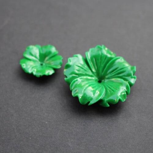 10pieces/lot) Carved 20mm 30mm Flowers Space parts Green Color Artificial Coral Findings for Jewelry making