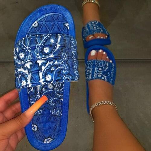WENKOUBAN Low-heeled Shoes
