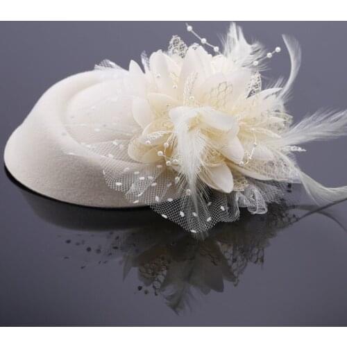1PCS Fascinator with Feathers and Veiling ladies day Wedding Bridal Party Wedding Brides Hair accessories bride headdress