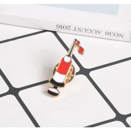 Cartoon Needle of blood Brooch Medical Syringe Collect Blood Enamel Pins Badge Nurse Lapel Pin for Denim Jackets Fashion Jewelry