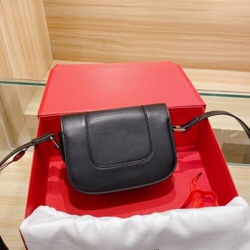 2021 classic fashion noble atmosphere versatile one-shoulder messenger bag