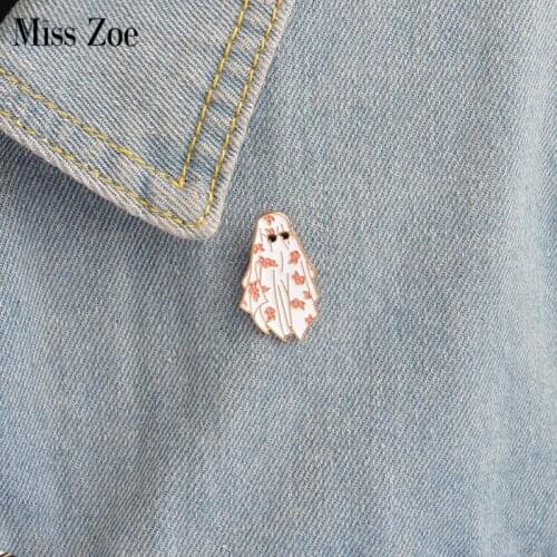 Cartoon Halloween enamel pin Ghost flower robe pins badge Brooch Denim coat Pin Buckle Shirt Badge Gift for men women