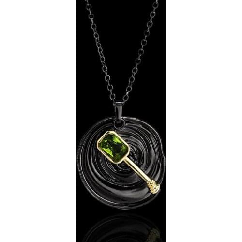 New Ethnic Style Disc-shaped Pendant Necklace Topaz Necklace Green Zircon Womens Jewelry Fine Beauty Sweater Chain