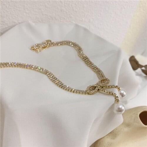 Korean Fashion Luxury Sparkling Zircon Inlaid Choker Necklace for Women Girls Sweet Pearl Bowknot Clavicle Necklace Jewelry