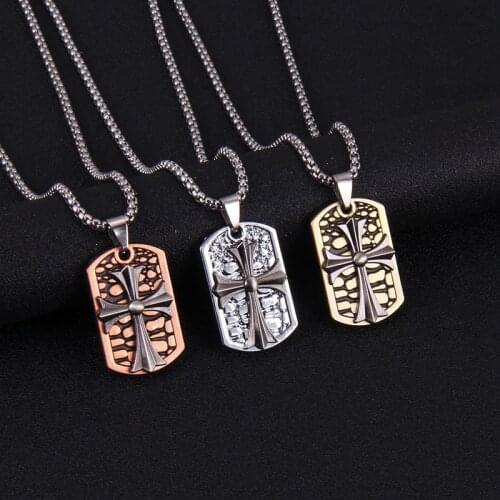 Retro Punk Style Crowe Heart Cross Stainless Steel Men and Women Necklace Jesus Christ Frame Alloy Pendant Catholic Accessories