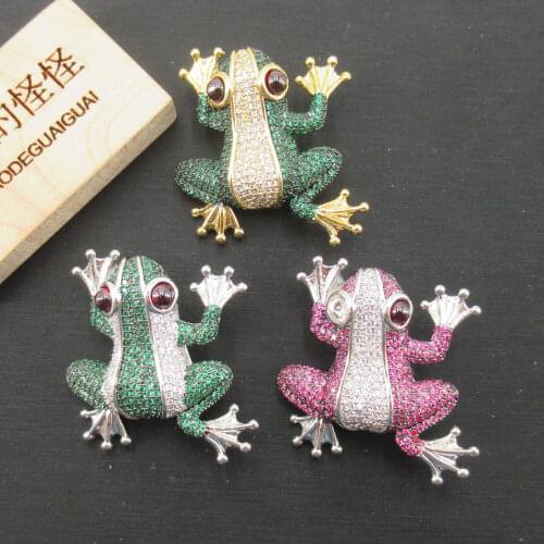 APDGG Yellow White Gold Plated gold plated Cubic Zirconia micro pave Frog brooch Pendant