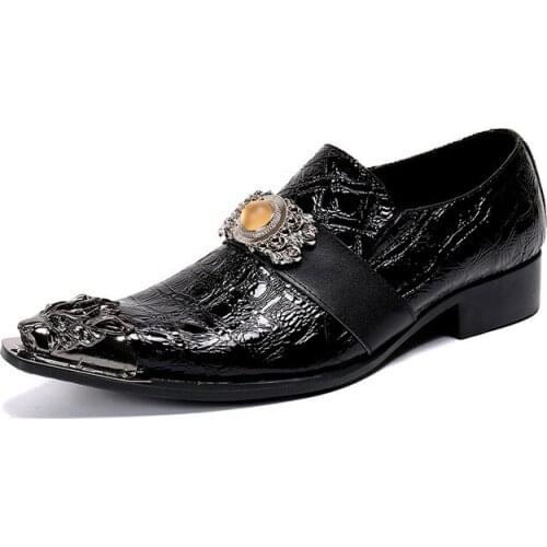 2021 Fashion Mens Shoes Personality Black Leather Dress Shoes Men Vintage Metal Toe Chaussure Homme Luxury Male Oxford Flat