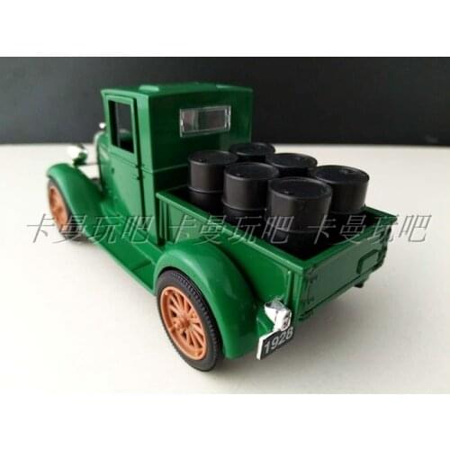 Alloy car model vintage car 1928 green truck WorldWarII oil barrel