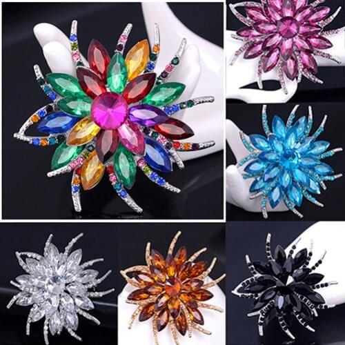 Wedding Bridal Large Flower Shiny Rhinestone Lady Scarf Brooch Pin Jewelry Decor Coat Sweater Lapel Metal Pin Broches Women